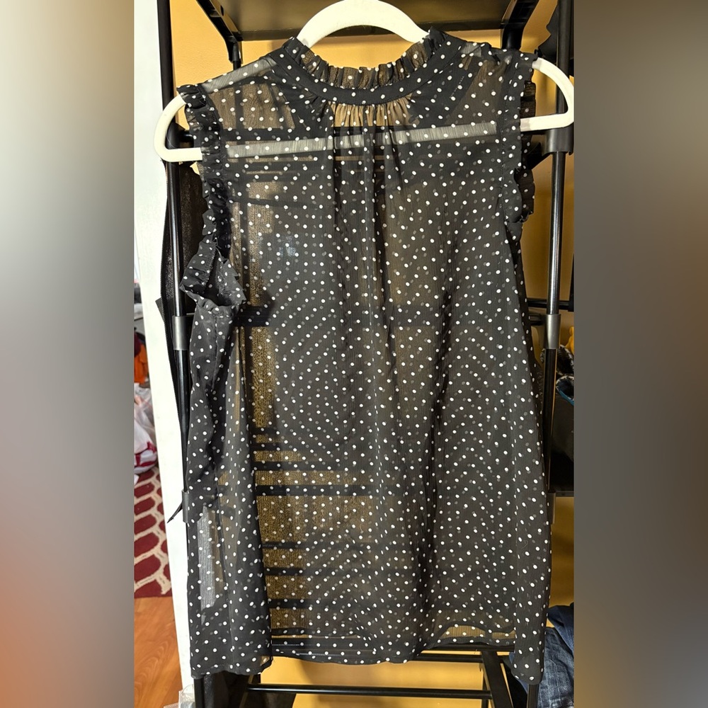 Women’s blouse. Size Medium